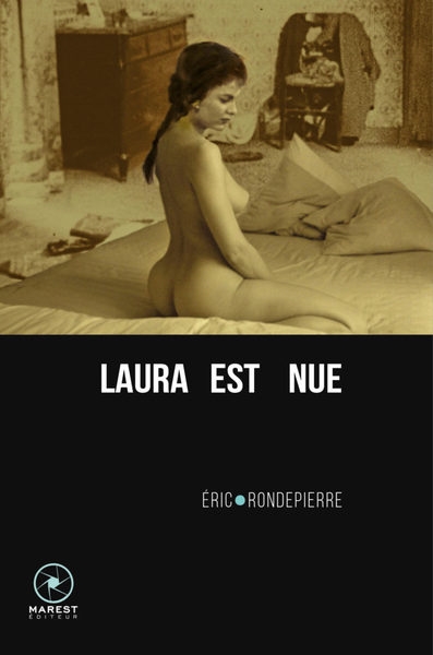 Laura est nue