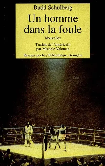 Un homme dans la foule