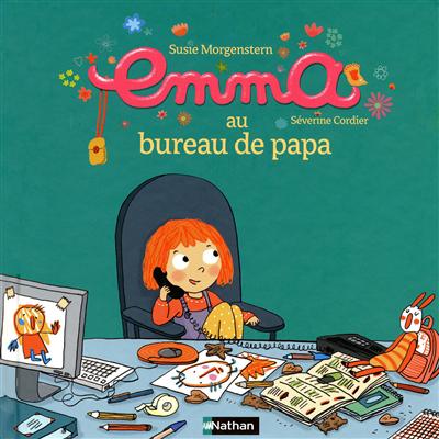 Emma au bureau de papa