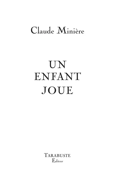 Un enfant joue