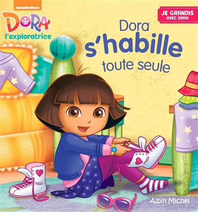 Dora s'habille toute seule