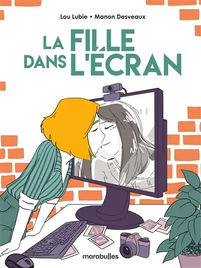 La fille dans l'écran