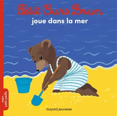 Petit Ours Brun joue dans la mer