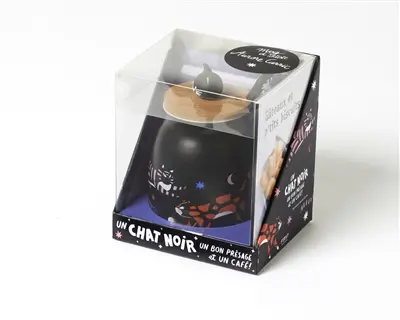 Un chat noir, un bon présage et un café !