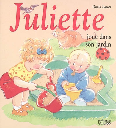 juliette joue dans son jardin