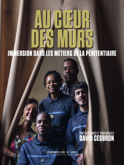Au coeur des murs :...