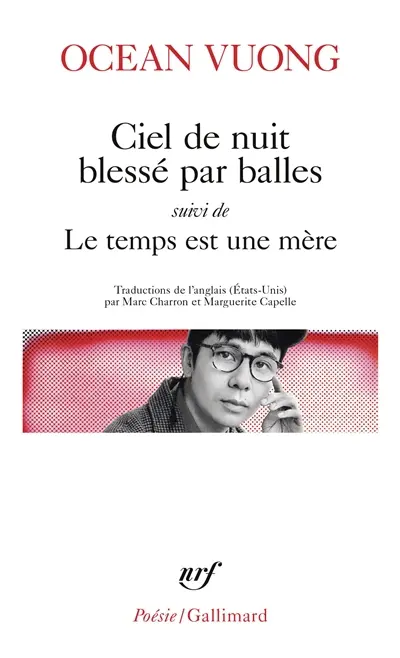 Ciel de nuit blessé par balles. Le temps est une mère