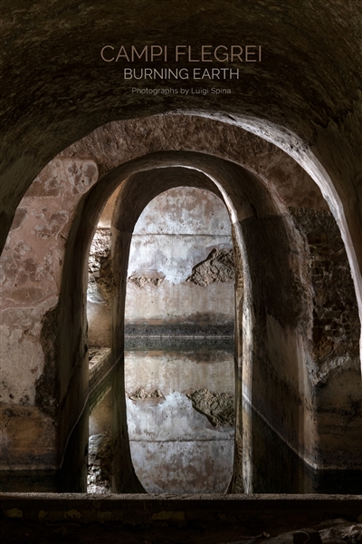 Campi Flegrei : burning Earth