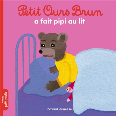 Petit ours brun a fait pipi au lit