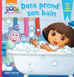 Dora prend son bain