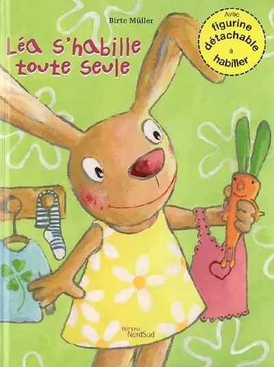 Léa s'habille toute seule