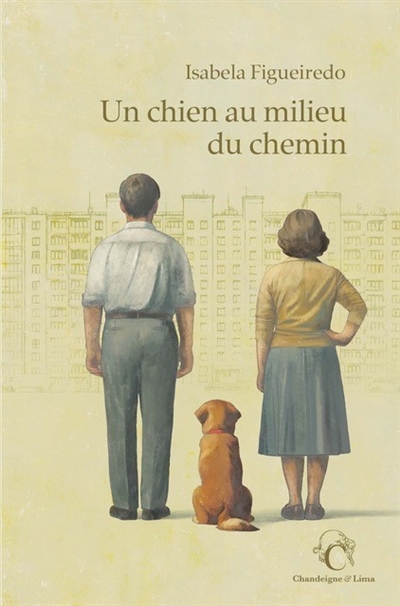 Un chien au milieu du chemin
