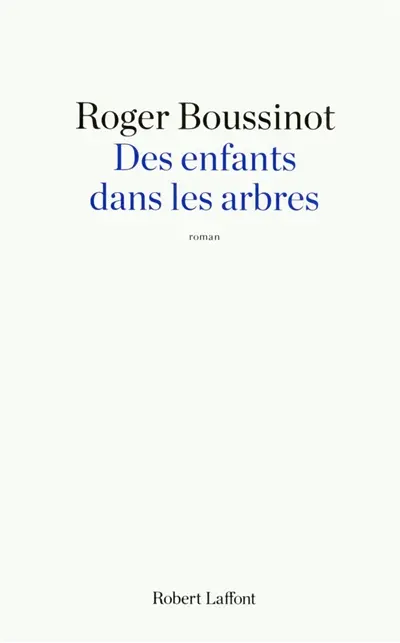 Des enfants dans les arbres