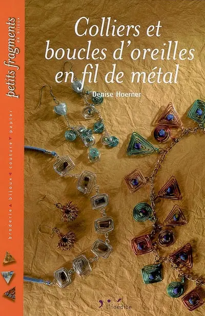 Colliers et boucles d'oreilles en fil de métal