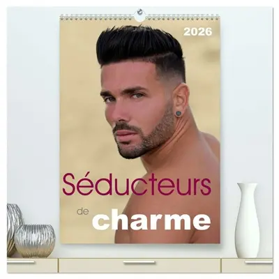 Séducteurs de charme (Calendrier mural 2026 DIN A2 horizontal) calendrier de bureau : Ces 12 photos érotiques en couleurs de beaux gosses mettent en valeur leur séduction.
