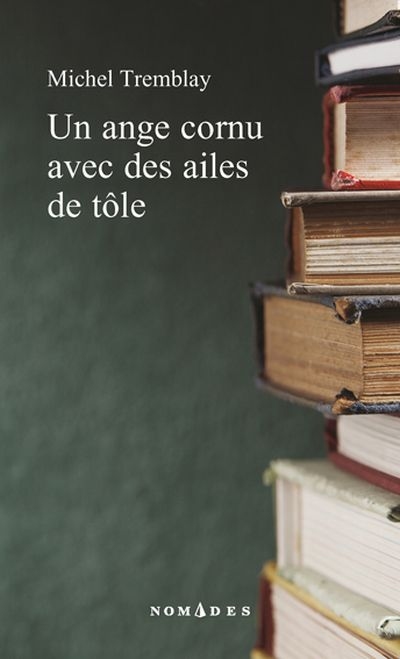 Un ange cornu avec des...