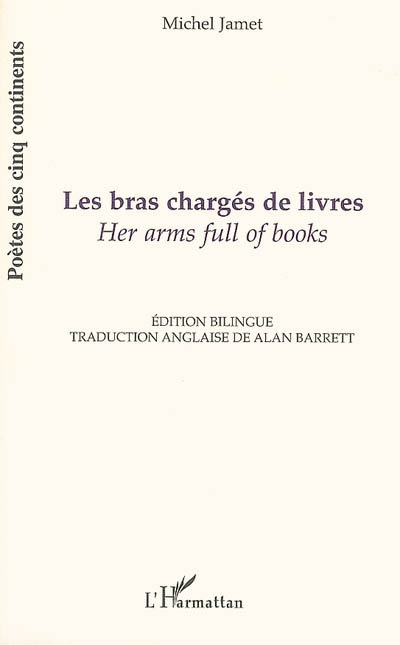 Les bras chargés de livres. Her arms full of books