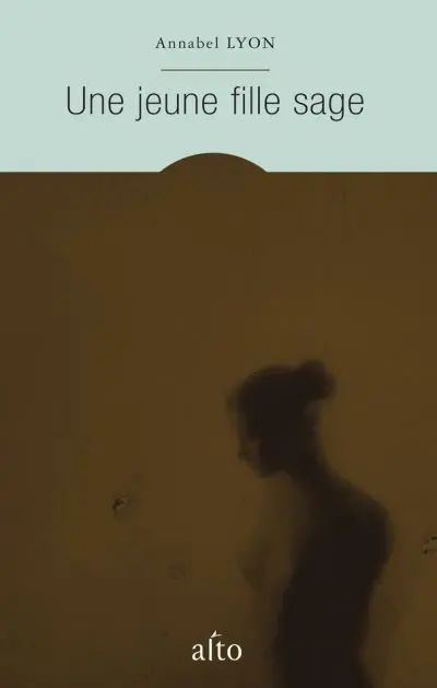 Une jeune fille sage