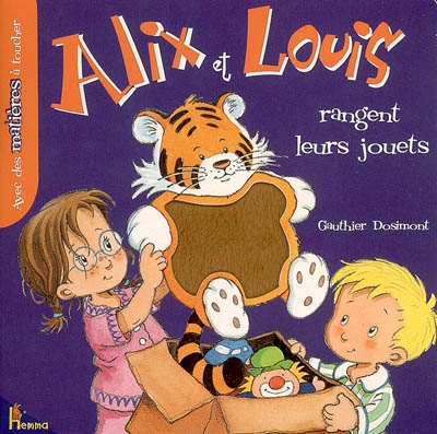 Alix et Louis rangent leurs jouets