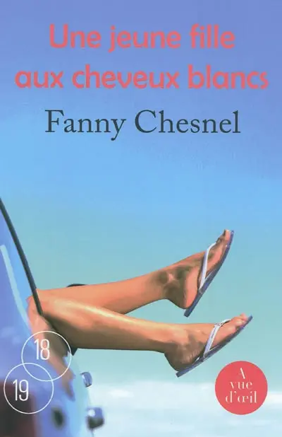 Une jeune fille aux cheveux blancs