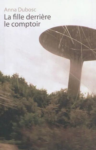 La fille derrière le comptoir
