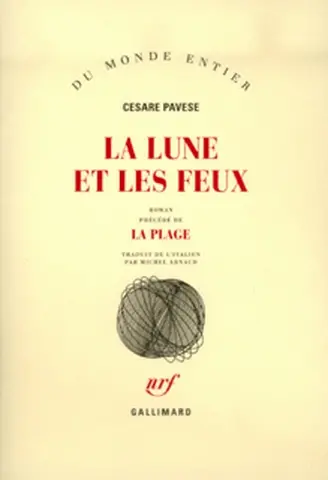 La lune et les feux. La plage