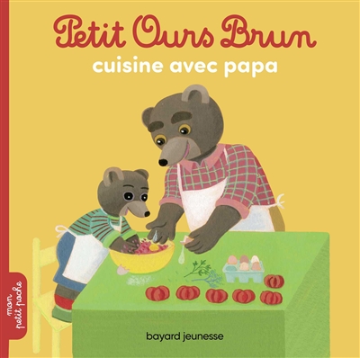 Petit Ours brun cuisine avec papa