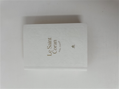 Le saint Coran et la traduction en langue française du sens de ses versets : couverture daim blanc