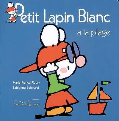 petit lapin blanc à la plage