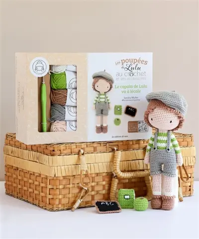 Les poupées de Lulu au crochet et ses accessoires : le copain de Lulu va à l'école
