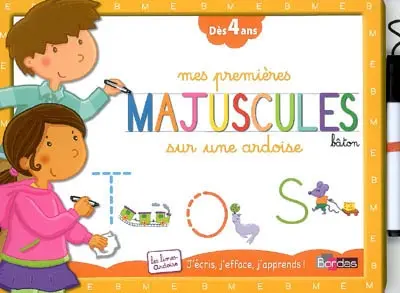 Mes premières majuscules bâtons sur une ardoise